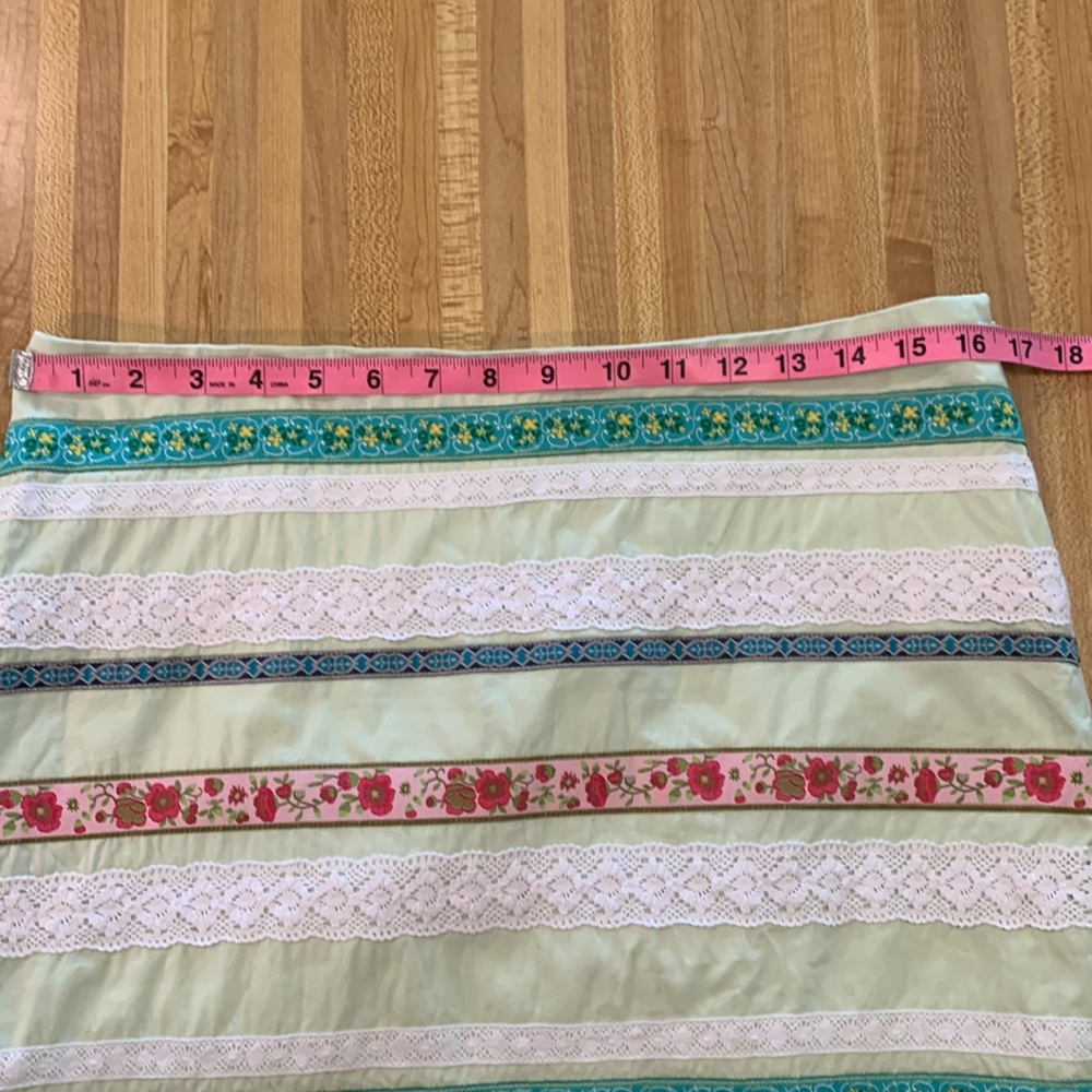 Garnet Hill Mini Skirt with lace and ribbon Size 10 - Picture 8 of 10